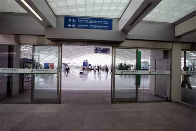 automatic sliding door